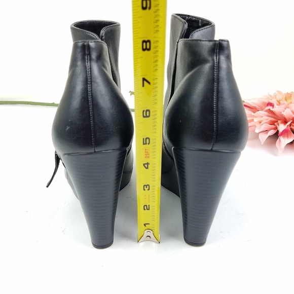 Torrid black platform wedge size zip ankle bootie - Picture 2 of 6